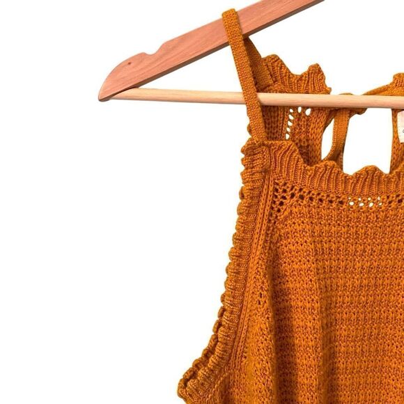 Universal Thread Crochet Sleeveless Halter Romper in Marigold Size Medium - Picture 11 of 15